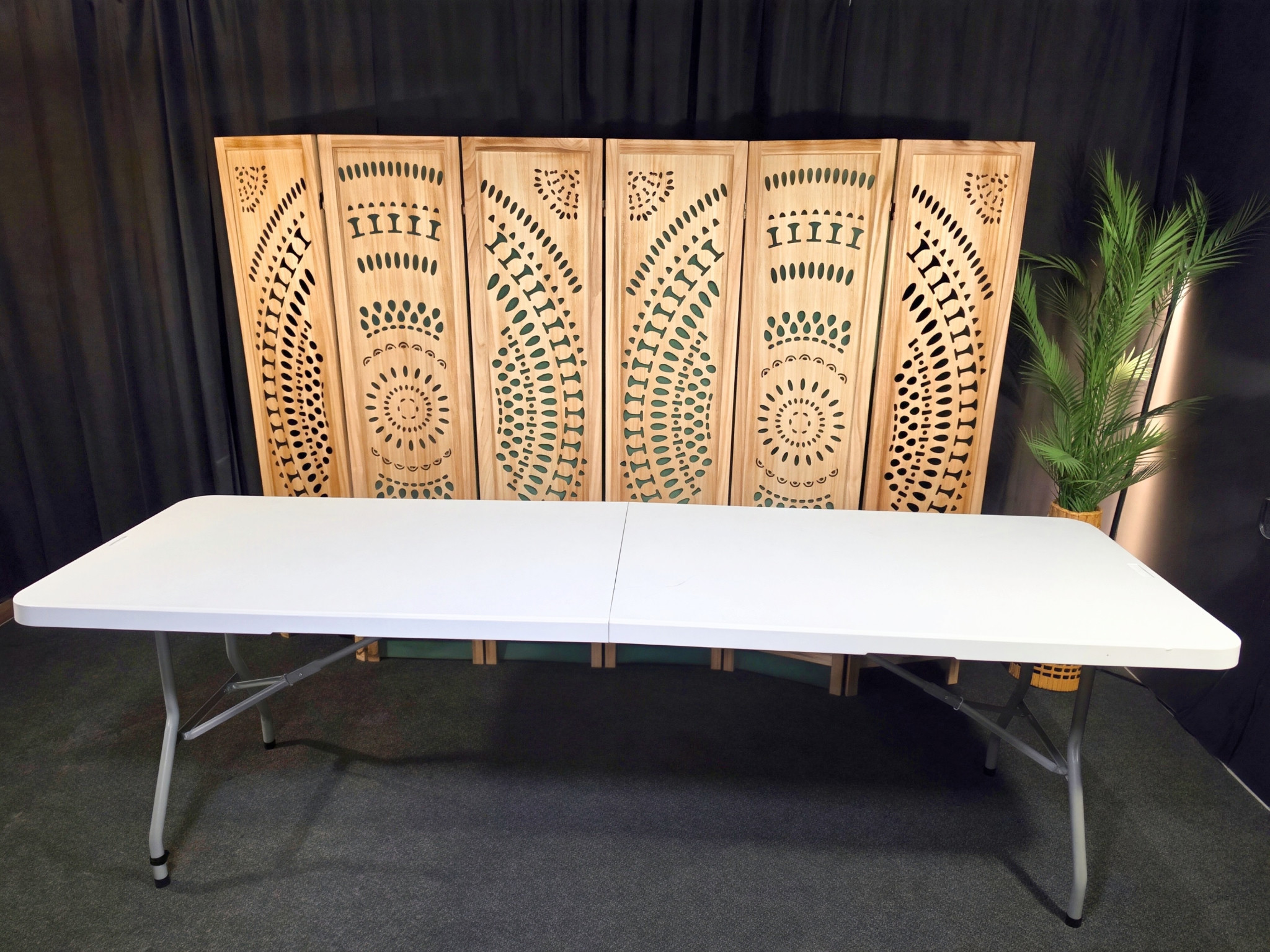 8 ft banquet table